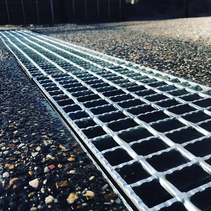 Serrated Galvanized Grating.png