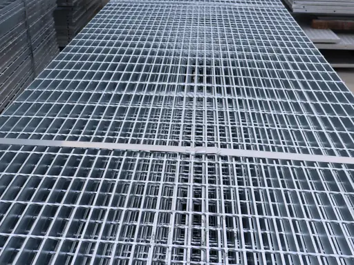 Industrial Walkway Grating Installation and Inspection